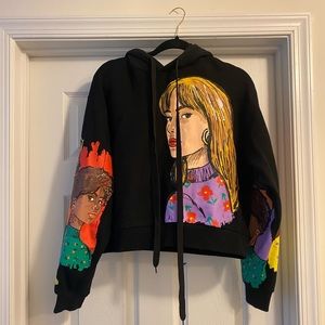 NWOT - never worn. Purchased at Zara’s in Milan Italy. Nice quality and print.